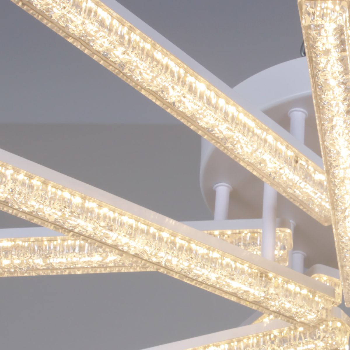 Потолочный светильник Reluce 68290-0.3-6+6 WH в #REGION_NAME_DECLINE_PP#