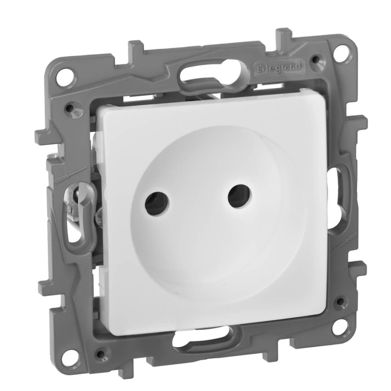 Розетка 2К Legrand Etika 16A 250V б/з винтовой зажим белая 672220 в Санкт-Петербурге