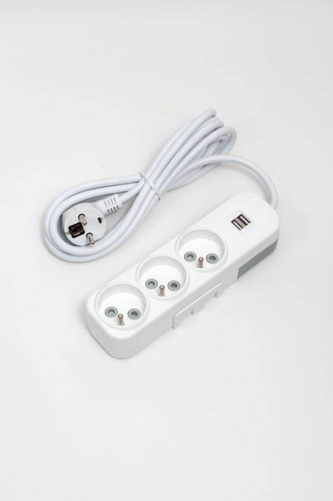 Удлинитель 3вх с защитными шторками USB UPS ELBI Myra 527-010203-316 в Санкт-Петербурге