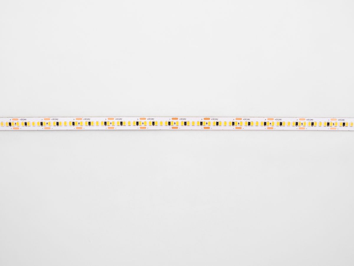 Светодиодная лента LEDS POWER 2835 240/м (18Вт/м) 24В теплая 006604 в Санкт-Петербурге