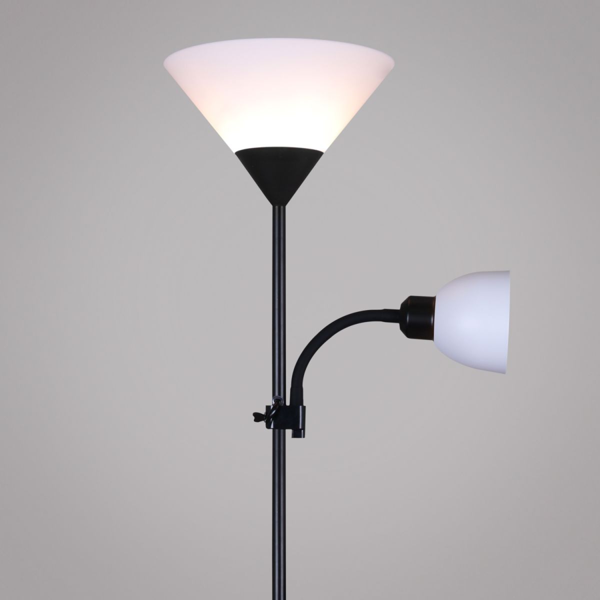 Торшер Reluce 00306-0.7-02 BK в Санкт-Петербурге