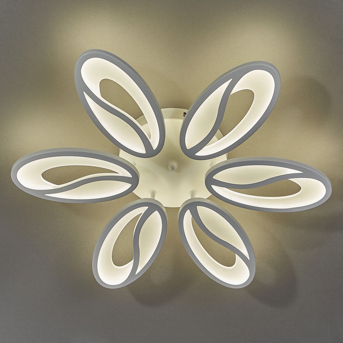 Потолочная люстра Escada Grain 10222/6LED 93W в Санкт-Петербурге