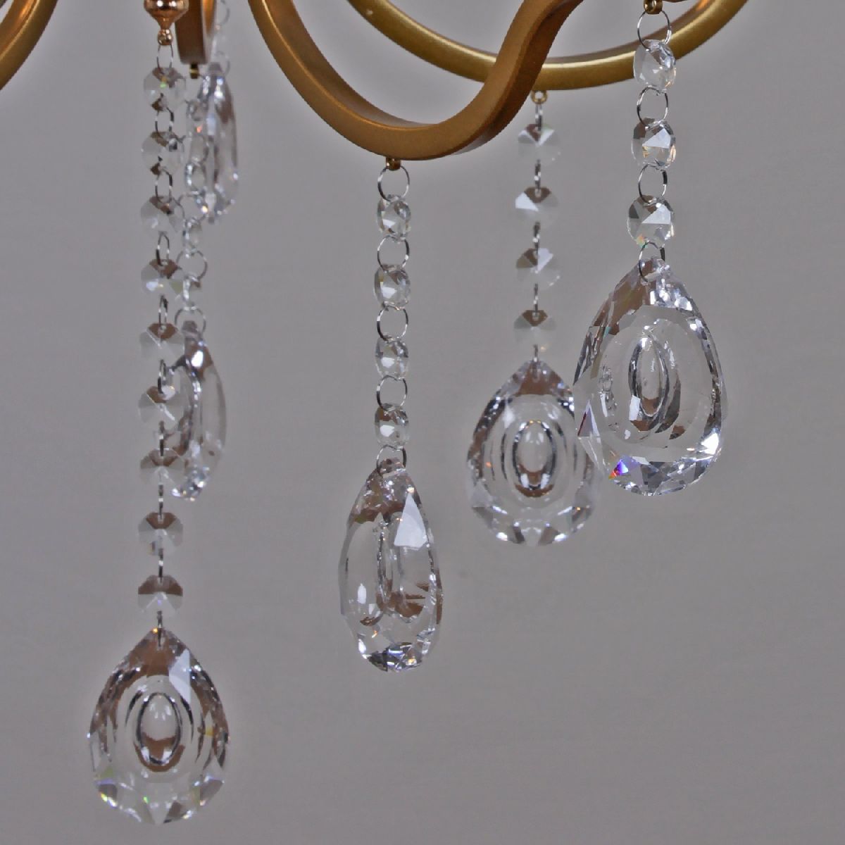 Подвесная люстра Reluce 03813-0.4-05 GD+FGD в #REGION_NAME_DECLINE_PP#