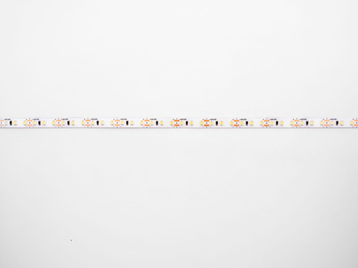 Светодиодная лента LEDS POWER 2835 120/м (9,6Вт/м) 12В холодная 002217 в Санкт-Петербурге