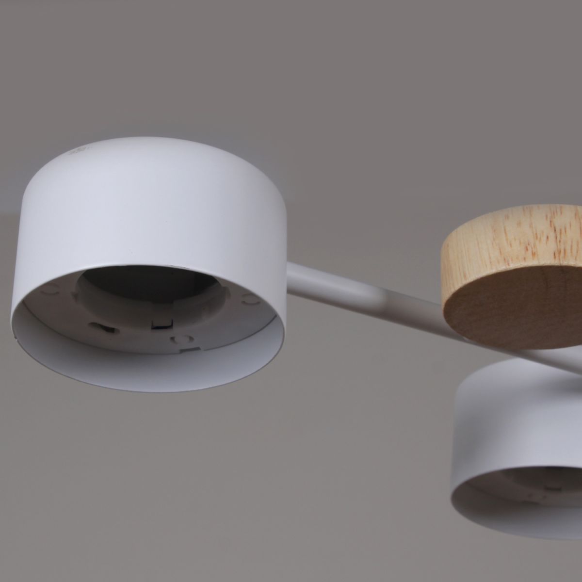 Люстра на штанге Reluce 03758-0.3-06 WT+WOOD GX53 в Санкт-Петербурге