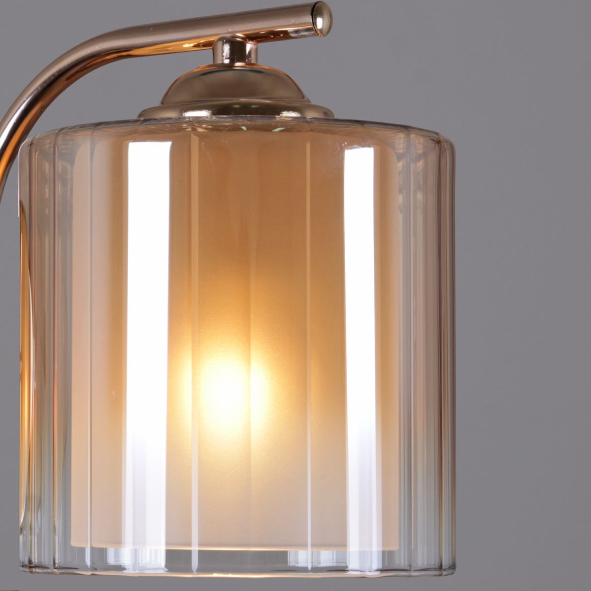 Подвесная люстра Reluce 09470-0.4-08 в Санкт-Петербурге