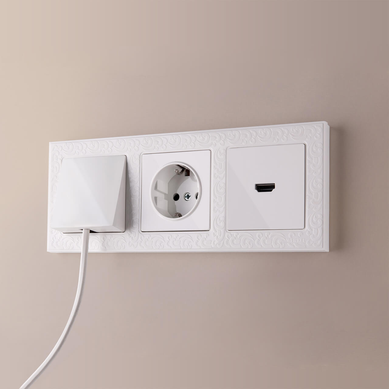 Розетка с заземлением и шторками Werkel белый W1171101 4690389155123 в #REGION_NAME_DECLINE_PP#