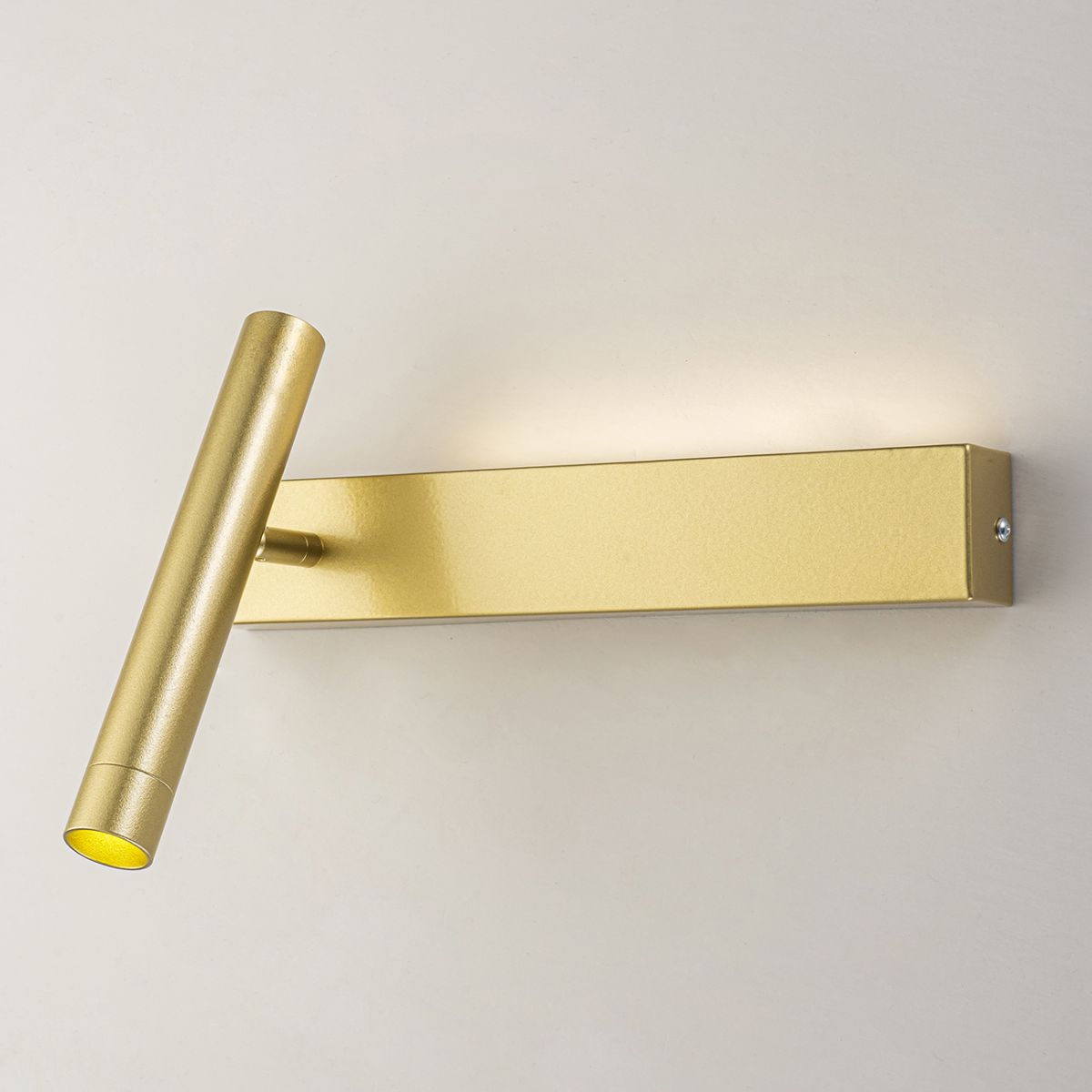 Настенный светильник Escada Pulsar 10274/1LED Gold в Санкт-Петербурге