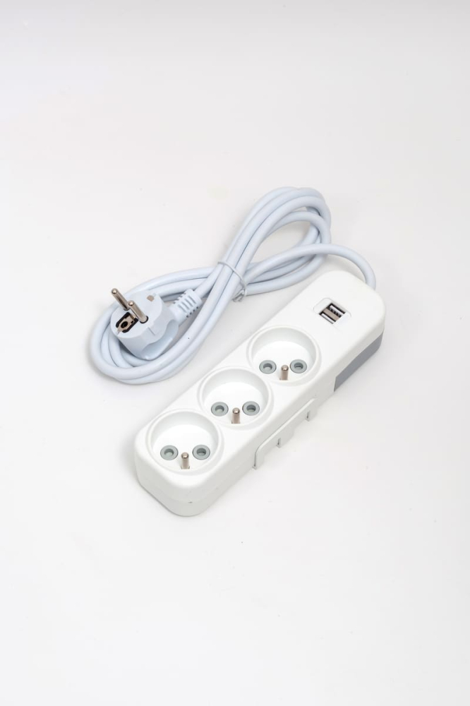 Удлинитель 3вх с защитными шторками USB UPS ELBI Myra 527-010202-316 в Санкт-Петербурге