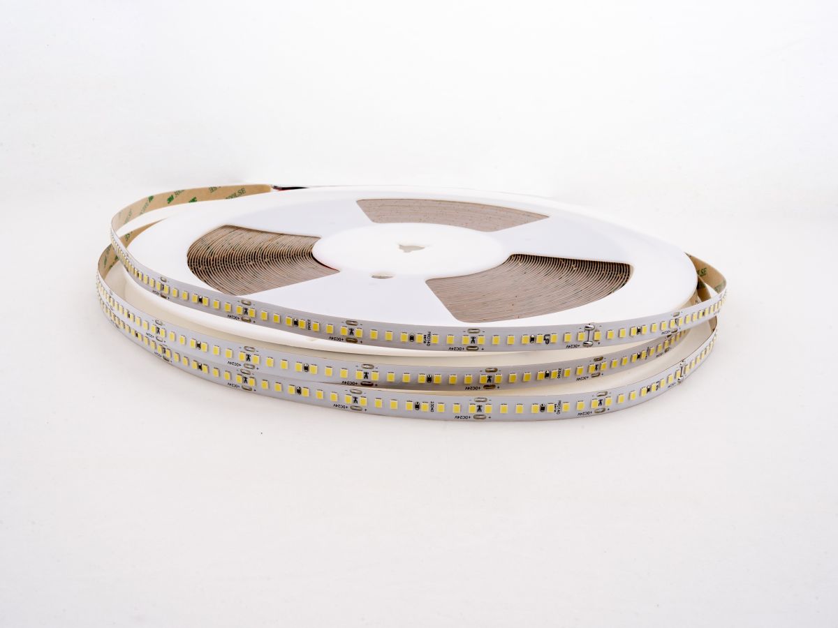 Светодиодная лента LEDS POWER 2835 176/м (16Вт/м) 24В холодная 30м/кат, серия ПРО140 005843 в Санкт-Петербурге