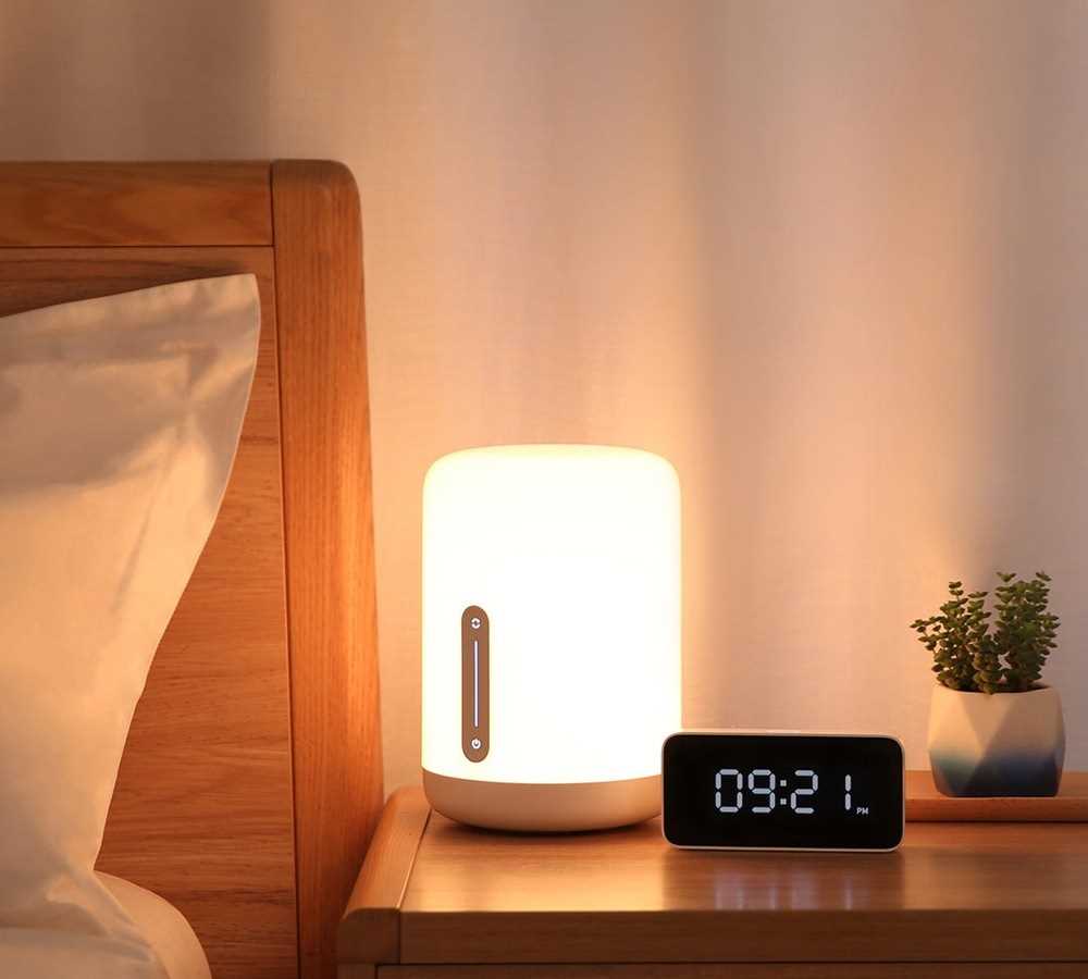 Умная настольная лампа Xiaomi Mi Bedside Lamp 2 MJCTD02YL (MUE4093GL) X22469 в Санкт-Петербурге