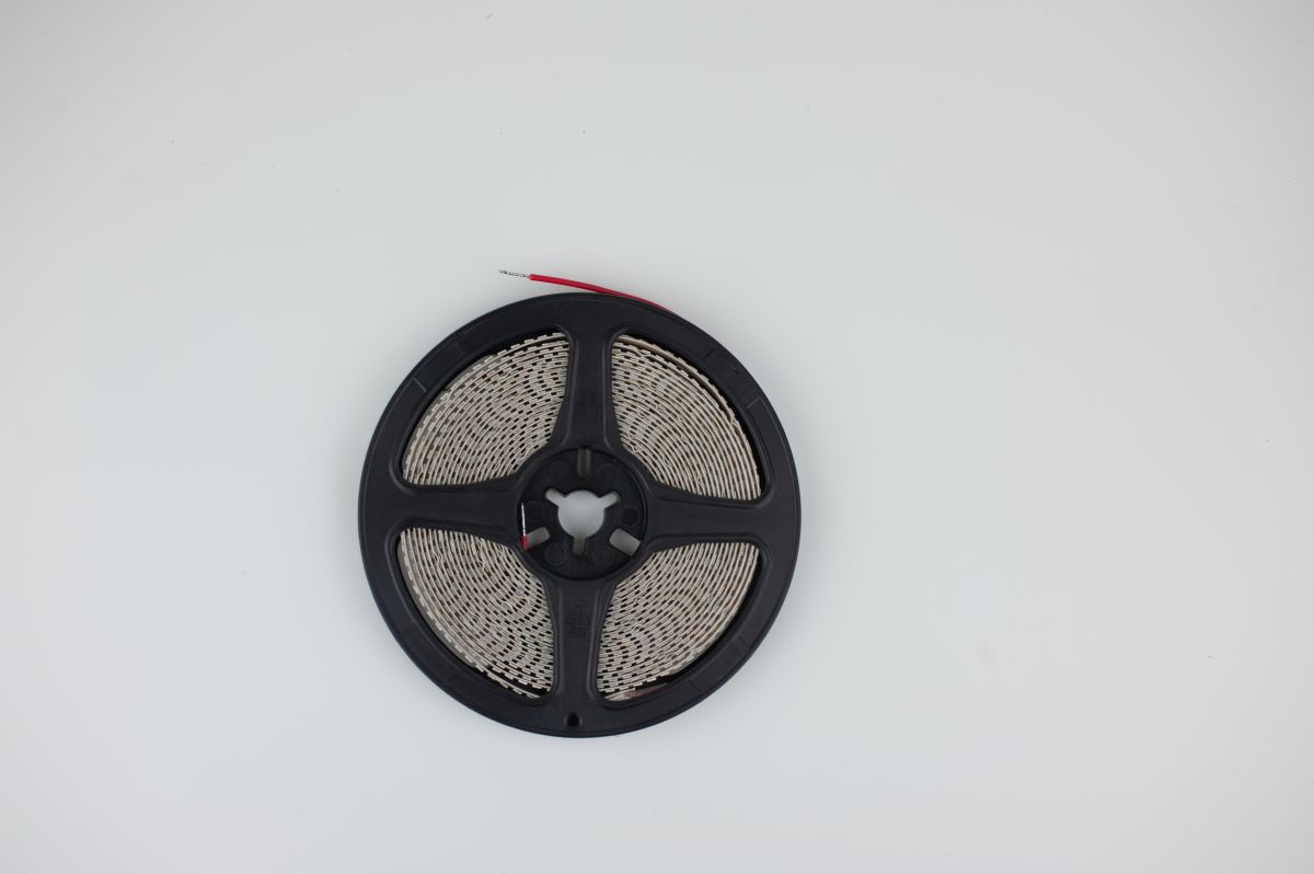 Светодиодная лента LEDS POWER 2835 240/м (21Вт/м) 12В теплая 008783 в #REGION_NAME_DECLINE_PP#