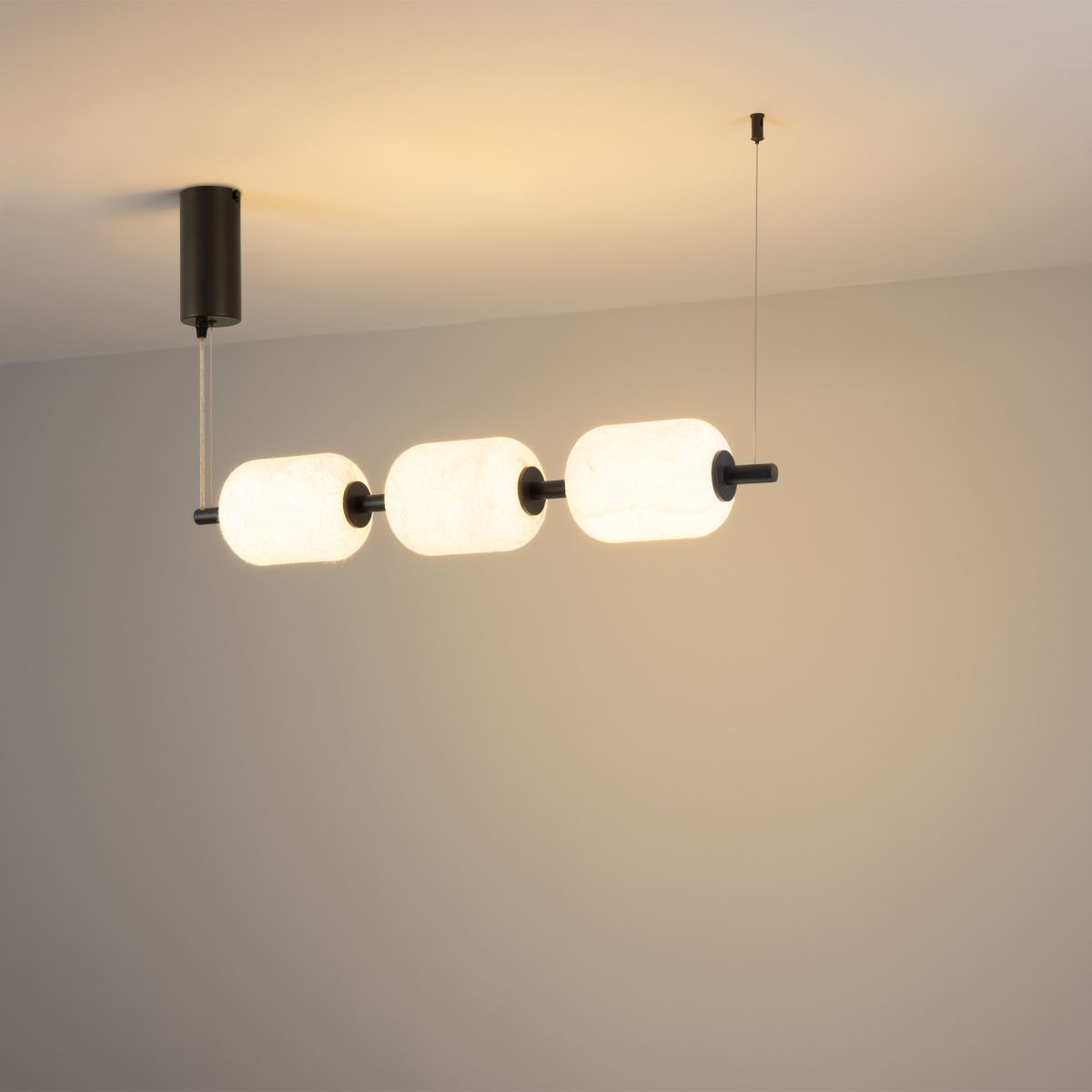 Подвесной светильник Arlight SP-CARAMELA-HANG-L720-12W Warm2700 (BK, 360 deg, 230V) (IP20, Натуральный шелк) 056885 в Санкт-Петербурге