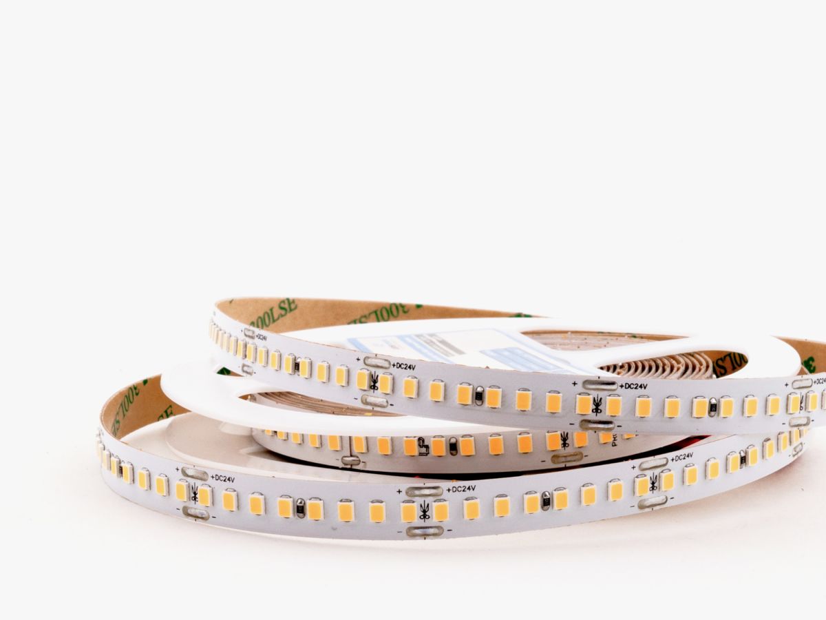 Светодиодная лента LEDS POWER 2835 192/м (18Вт/м) 24В теплая, серия ПРО140 005249 в #REGION_NAME_DECLINE_PP#