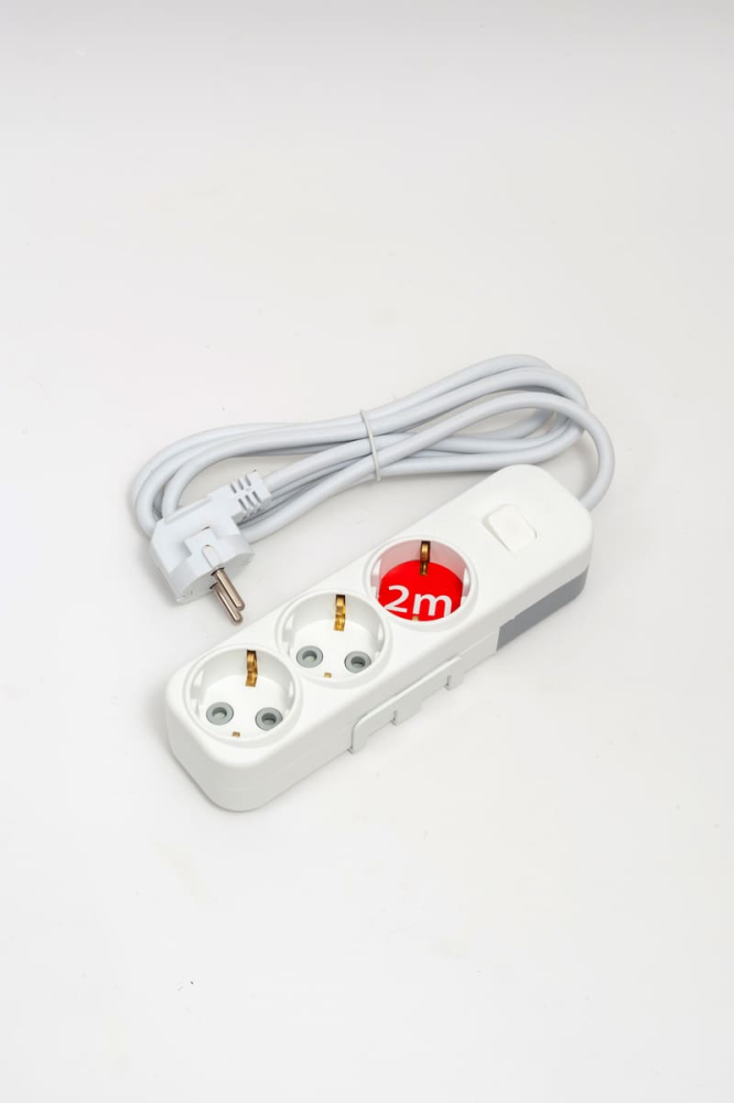 Удлинитель с/з 3вх с защитными шторками с включателем ELBI Myra 527-010202-312 в Санкт-Петербурге