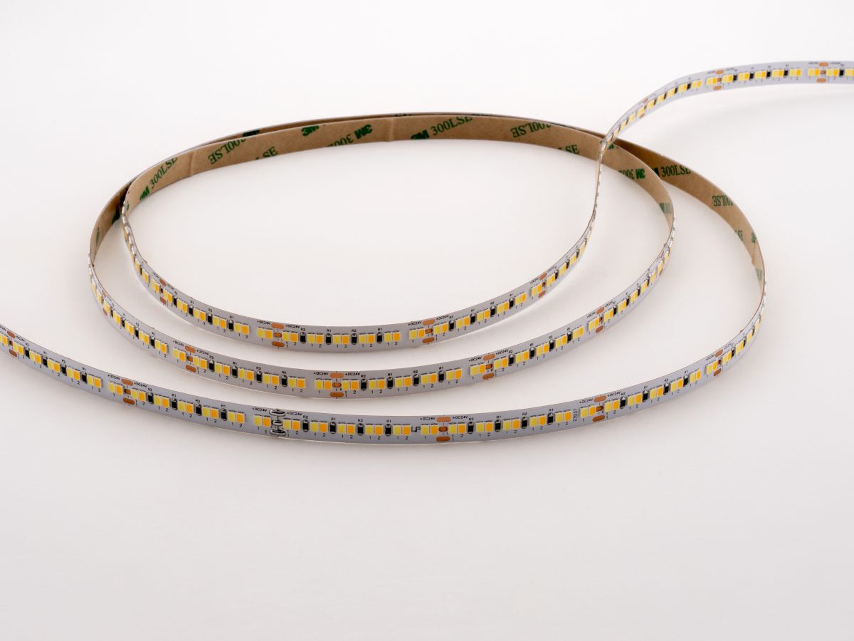 Светодиодная лента LEDS POWER 2835 240/м (24Вт/м) 24В CCT 005829 в #REGION_NAME_DECLINE_PP#