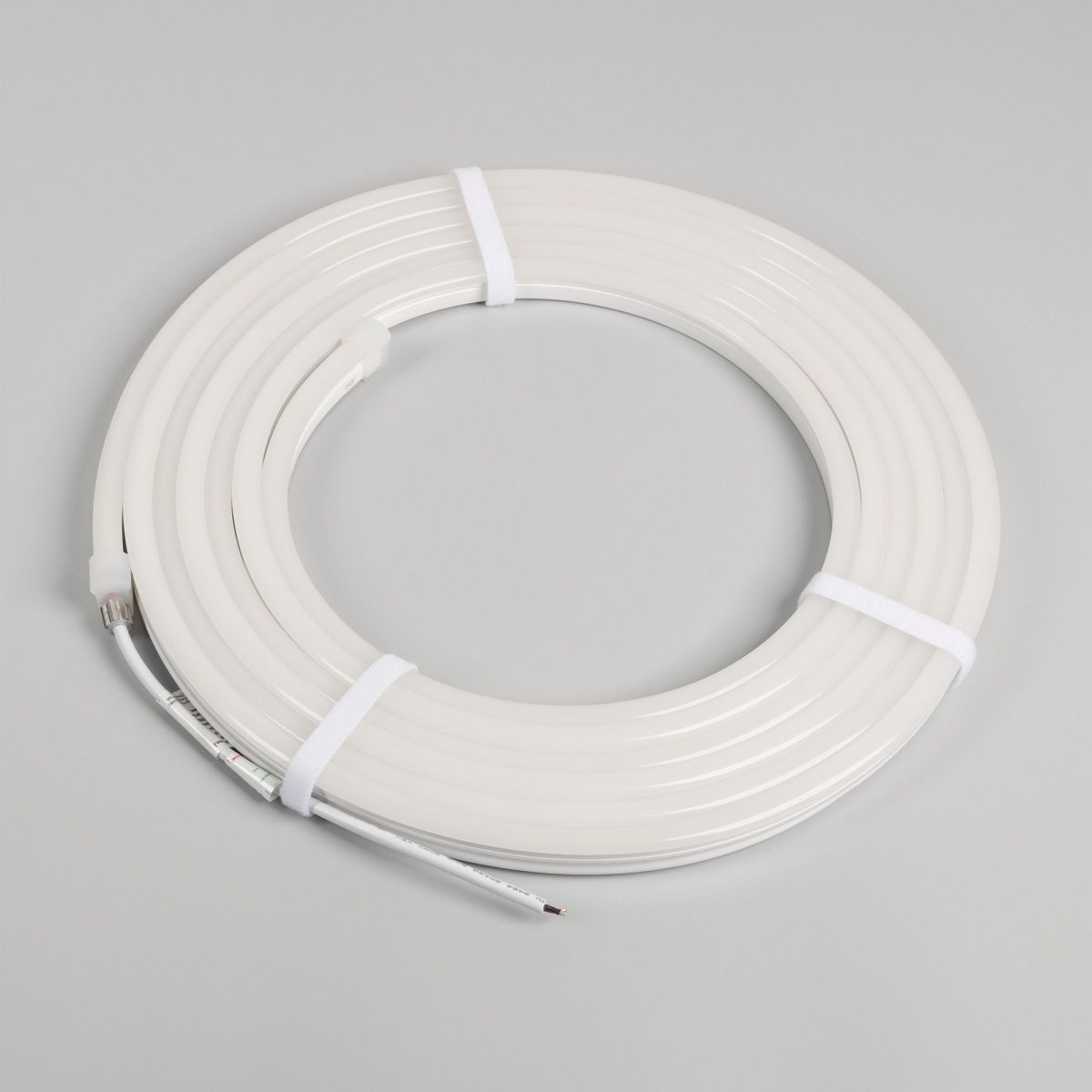 Светодиодная герметичная лента Arlight HALO-SIDE-A160-10x17mm 24V Day4000 (10 W/m, IP67, 5m, wire x1) 053369 в #REGION_NAME_DECLINE_PP#