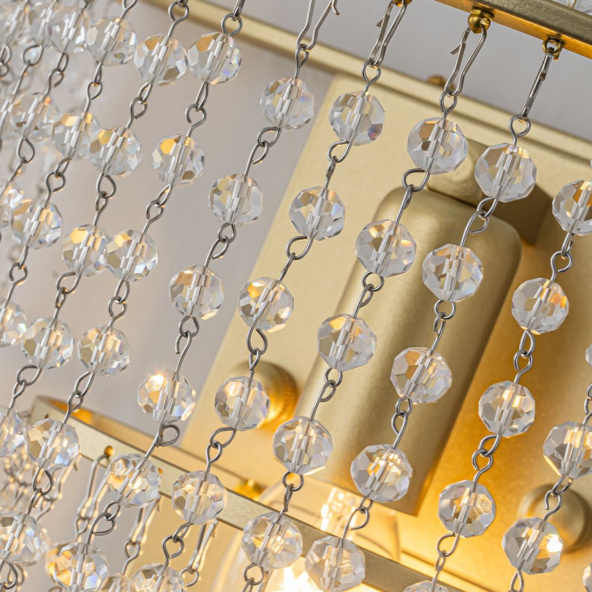 Настенный светильник Favourite Fringe 4762-1W в #REGION_NAME_DECLINE_PP#