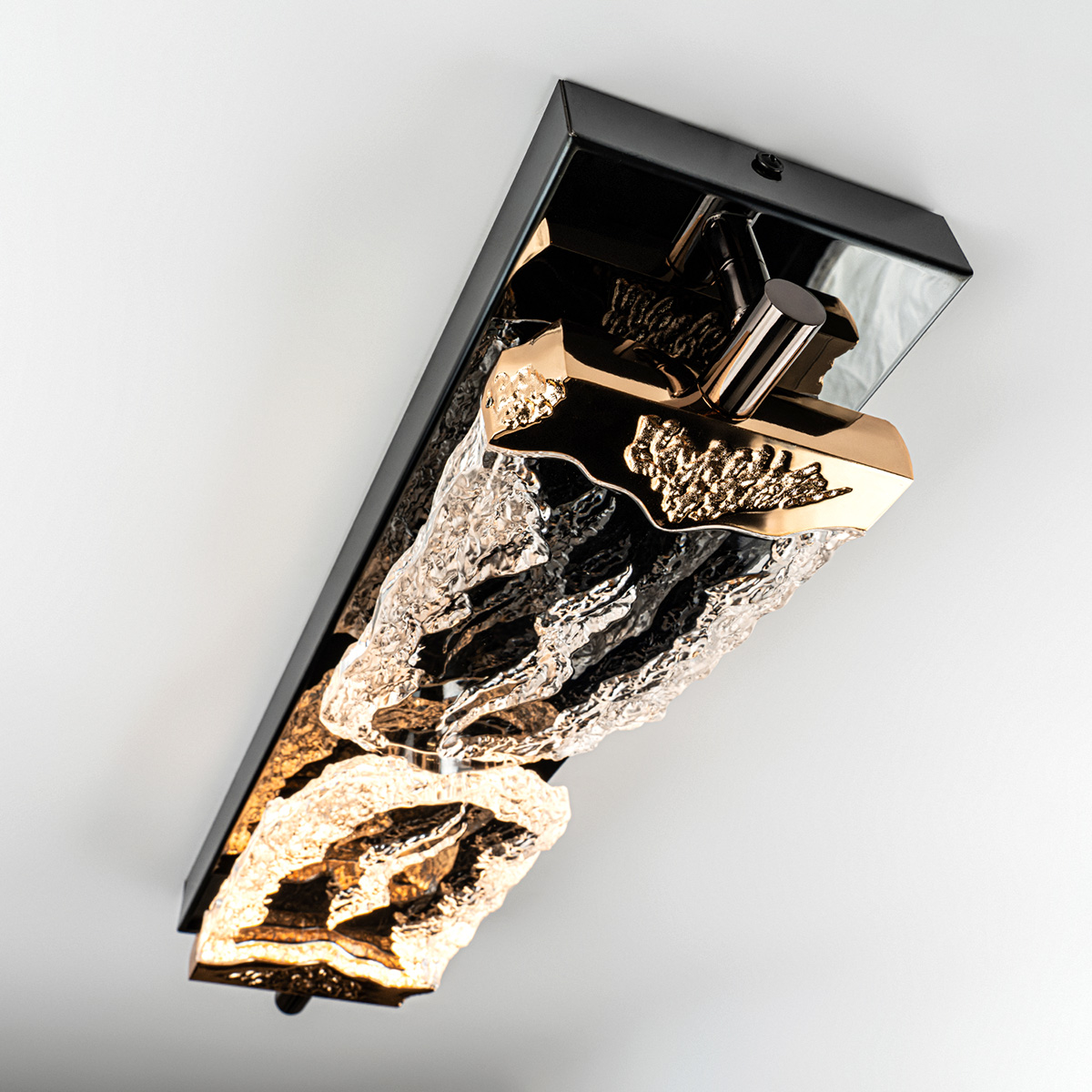 Настенный светильник Modestyle MS.2413.440 BK в #REGION_NAME_DECLINE_PP#