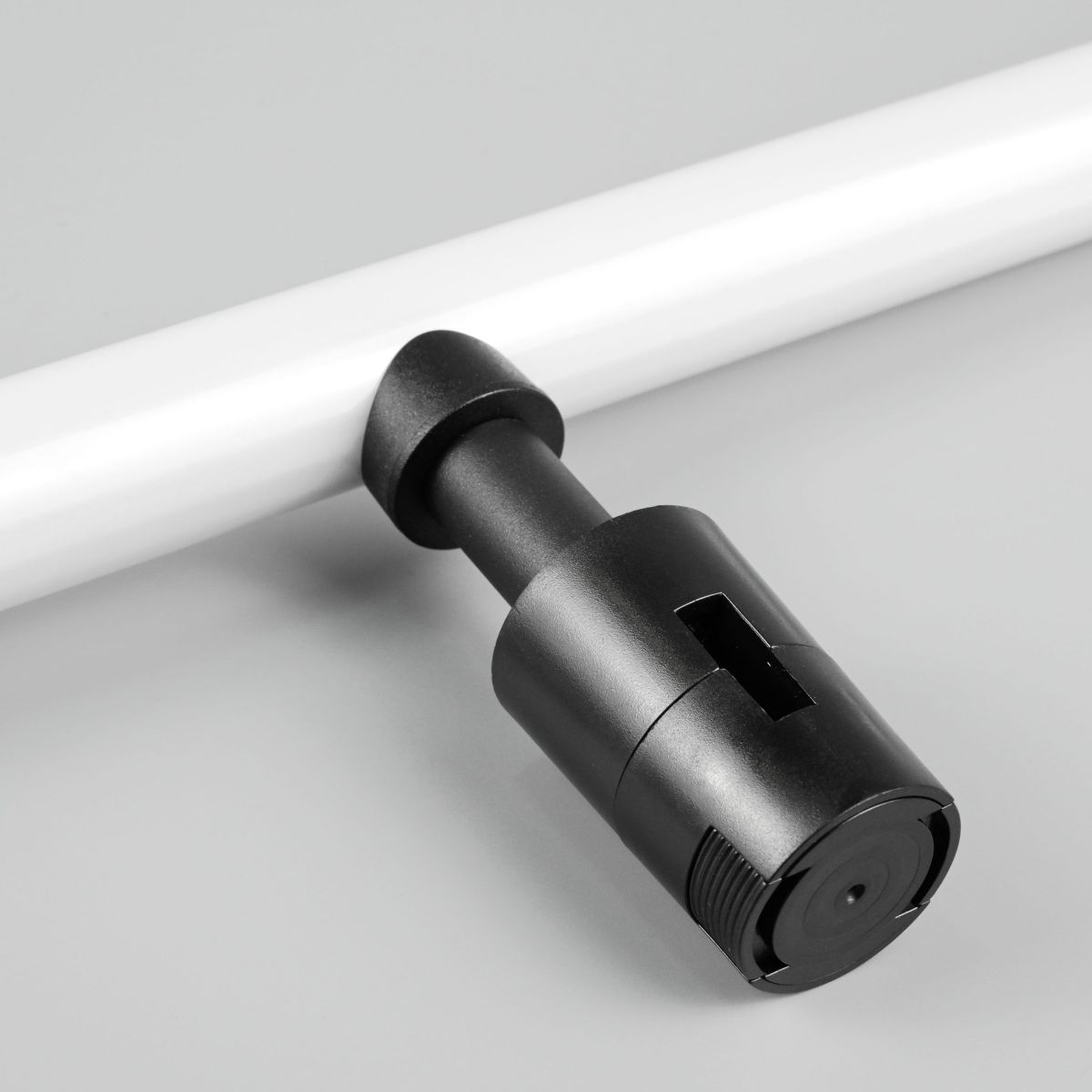 Трековый однофазный светильник Lightstar Due Hermes 270547 в #REGION_NAME_DECLINE_PP#