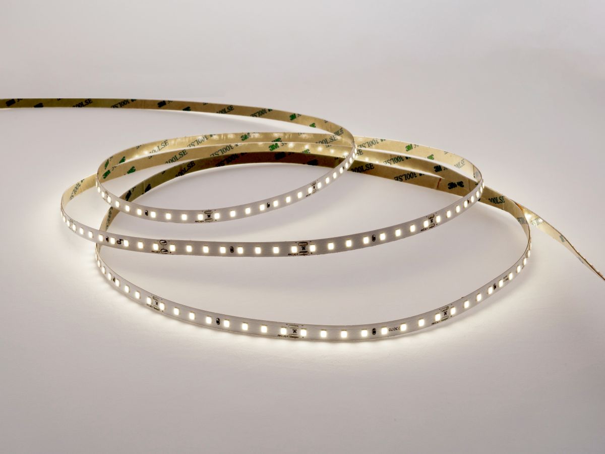 Светодиодная лента LEDS POWER 2835 112/м (10Вт/м) 24В нейтральная 30м/кат, серия ПРО140 005751 в Санкт-Петербурге