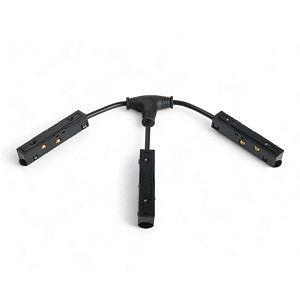 Соединитель тройной гибкий Voltalighting Light AIJL-CX-535.B