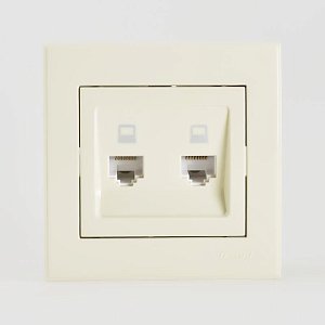 Розетка компьютерная двойная Lezard Rain 703-0303-141