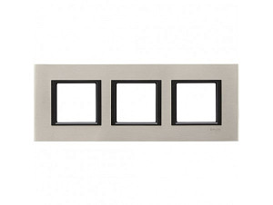 Рамка 3-постовая Schneider Electric Unica Class MGU68.006.7A2